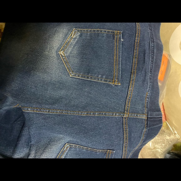 Women’s Jeans - Picture 4 of 5